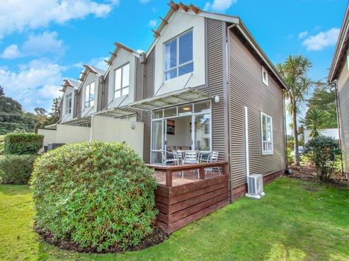 11/1420 Hamurana Road, Mourea