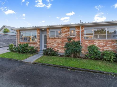 30C Paynters Avenue, Strandon