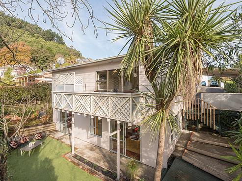2/81 Campbell Street, Nelson South