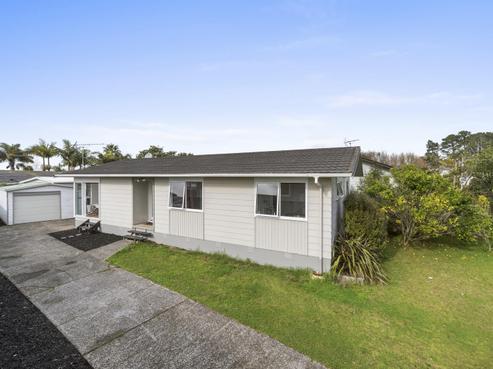 32 Allington Road, Massey