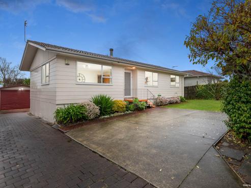 74 Casuarina Road, Half Moon Bay