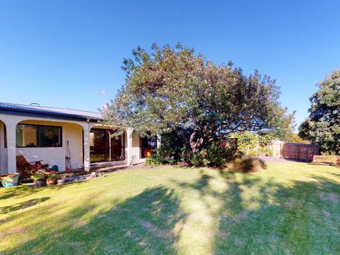 16 Arataki Grove, Waitarere Beach