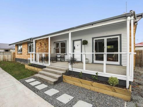 26 Wall Street, Nawton