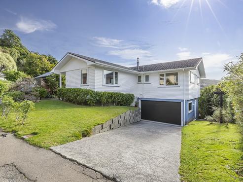 4 Laidlaw Way, Karori
