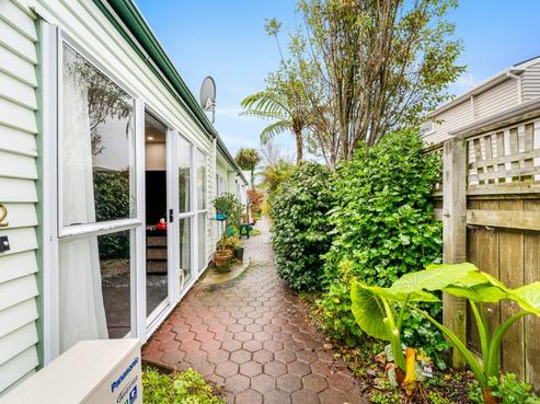 2/33 Cambridge Terrace, Waiwhetu
