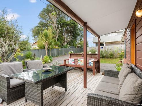 2/29 Arran Road, Browns Bay
