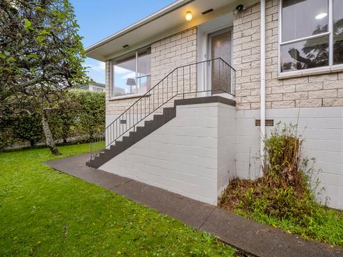 2/4 Yarra Place, Botany Downs