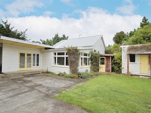 898 Bluff Highway, Clifton