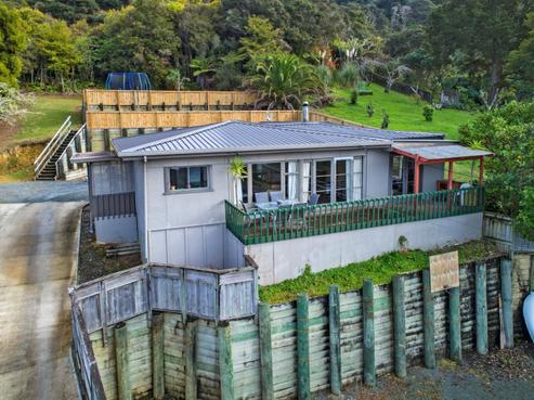 250 Western Hills Drive, Avenues