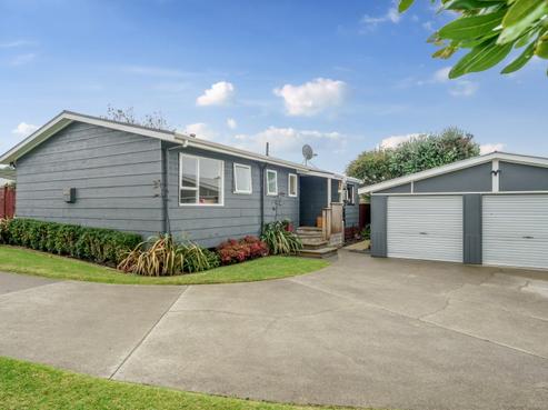 34 Arnold Grove, Paraparaumu Beach