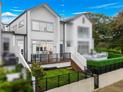 18 Watermill Lane, Silverdale