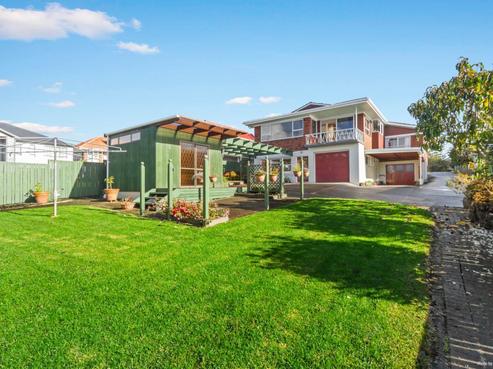 4291 Great North Road, Glendene