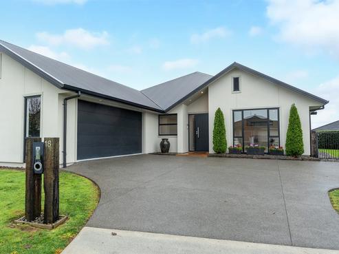 18 Longbow Terrace, Flagstaff