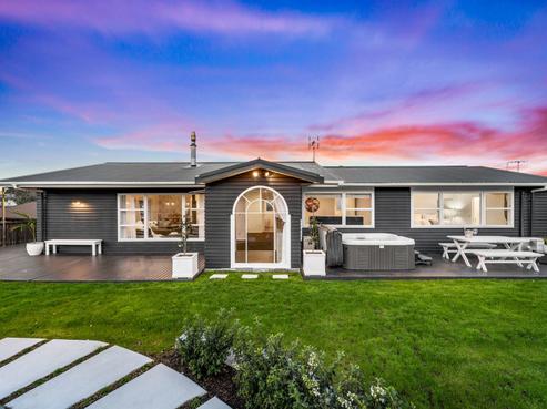 32 Fairway Avenue, Red Beach