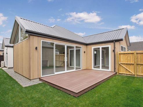 2/78 Straven Road, Fendalton