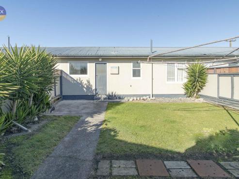 2/3 Merton Crescent, Pirimai