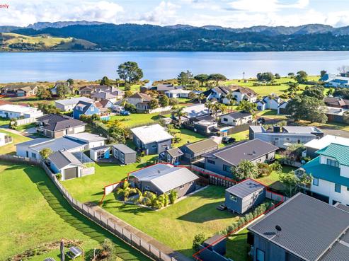 170 Vista Paku, Pauanui