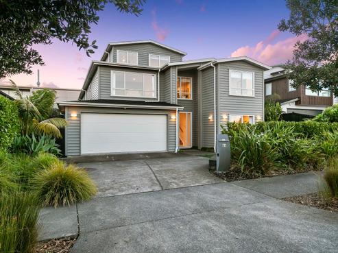 64 Caldera Drive, Long Bay
