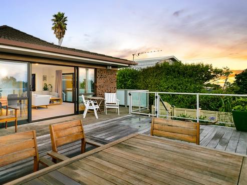 67 Seaview Road, Castor Bay