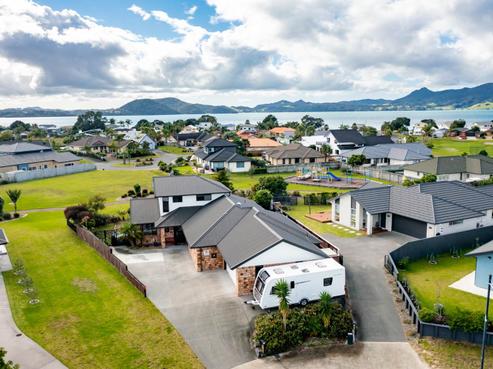 12 Ngatiti Place, One Tree Point