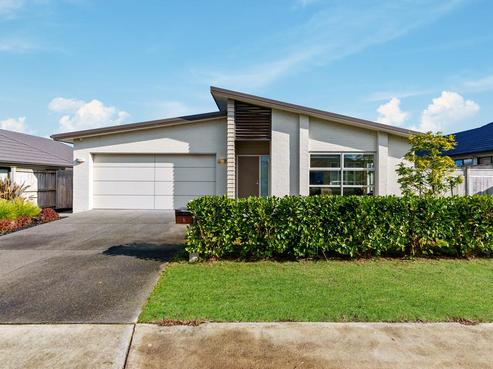 6 Andalusian Way, Karaka