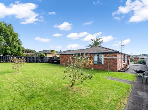 8 Elm Place, Tikipunga