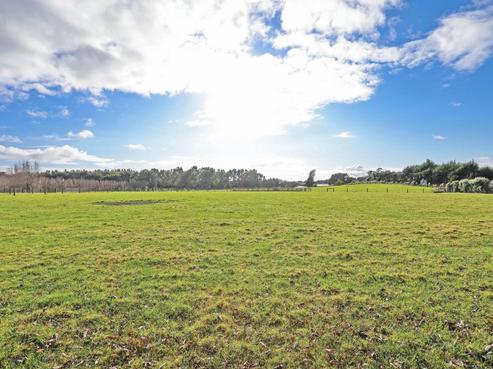 18 Moore Road, Lorneville