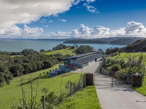 22 Rothschild Terrace, Waiheke Island