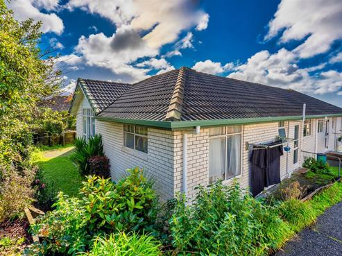 15 Regents Park Place, Massey