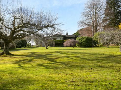 152 Lake Terrace, Hilltop