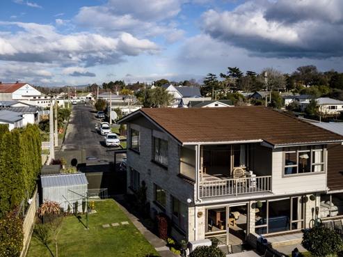 12 Church Lane, Waipukurau and Surrounds