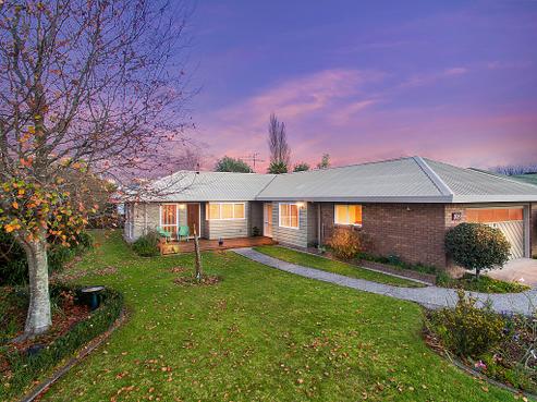 108 College Place, Poike