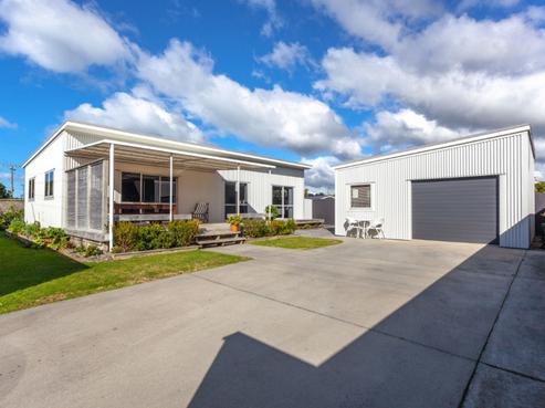 101B Leander Road, Whangamata