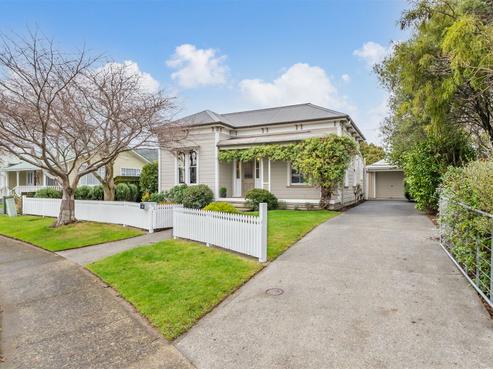6 Phar Lap Grove, Trentham