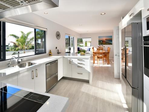 144 Red Beach Road, Red Beach