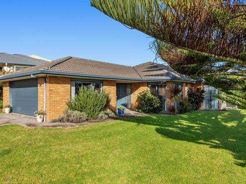 2 Island View Heights, Coastlands