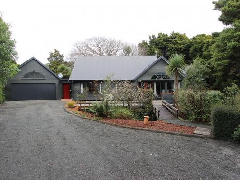 12 Grant Road, Otatara