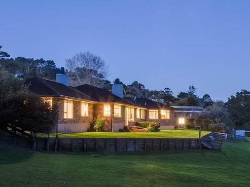 46 Attwood Road, Paremoremo