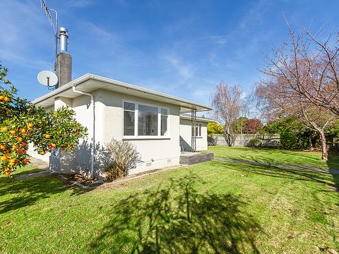 8 Coverdale Street, Onekawa