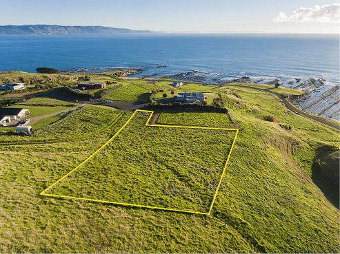 36 Avon Drive, Mahia