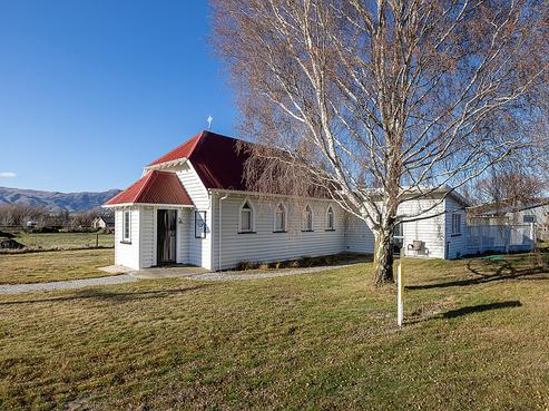 155 Main Road, Luggate