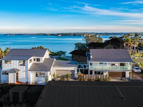 833 Whangaparaoa Road, Manly
