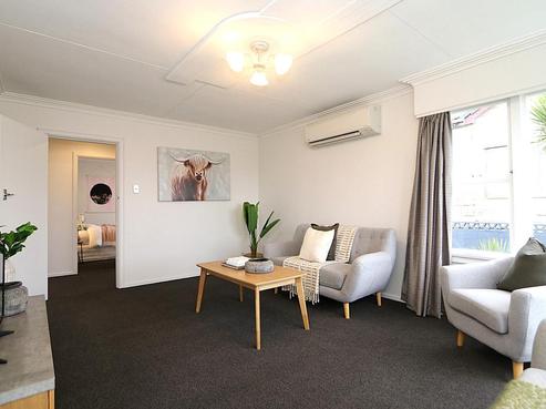 55 Saturn Street, Strathern