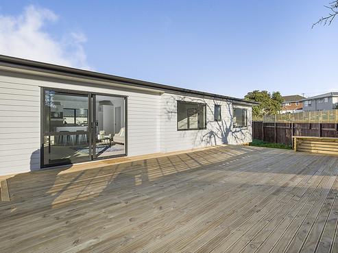 11 Blampied Road, Otara