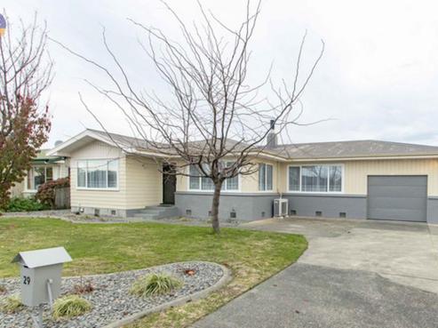 29 James Foley Avenue, Pirimai