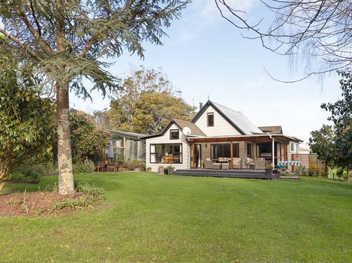 119 Cemetery Road, Sanson