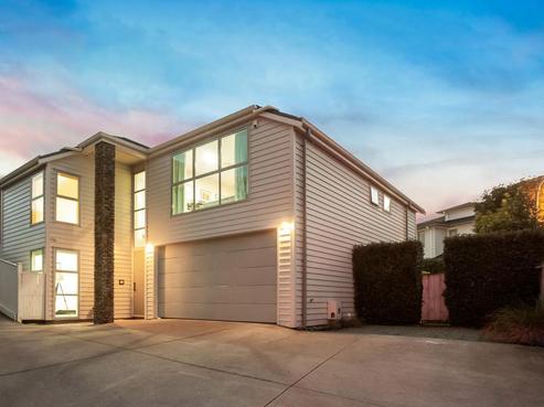 14A Colonel Barton Glade, Saint Johns