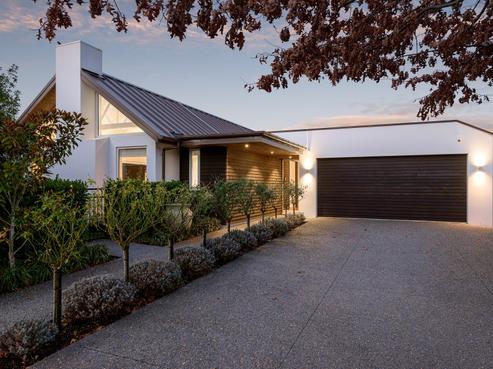 60 Glen Oaks Drive, Northwood