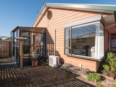 5 Dellwood Green, Richmond