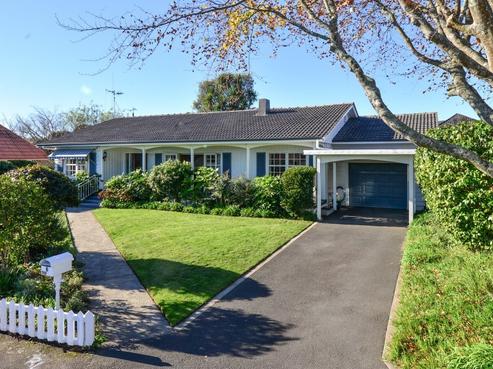 6 Dalethorpe Avenue, Fairfield